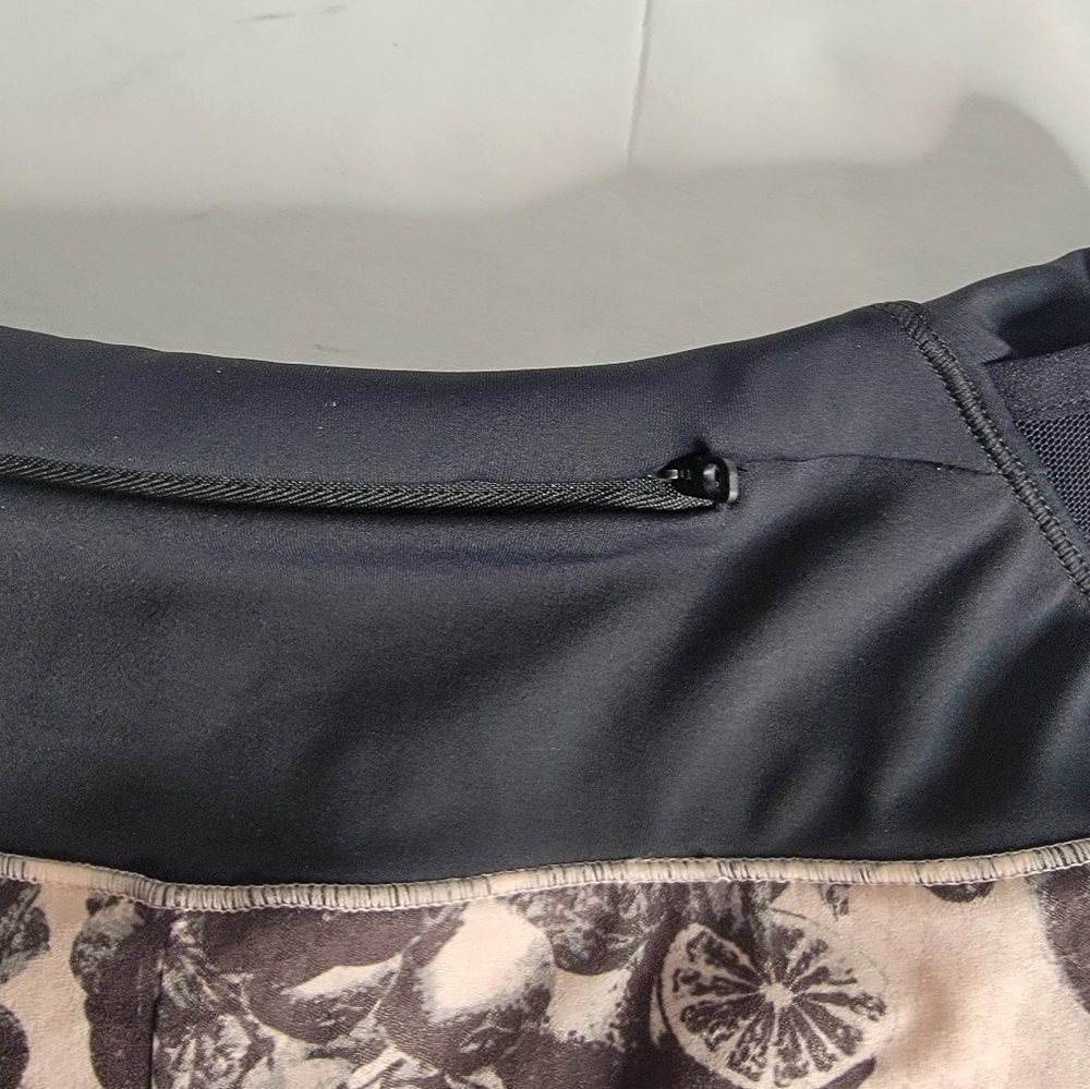Oiselle Athletic Shorts 4-6 Peach Black Floral Line - Picture 5 of 9
